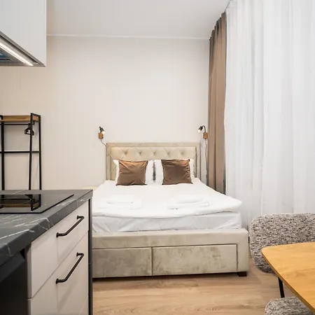 Airport-bus - 13 North - Comfort 4 Tallinn