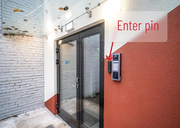 Airport-bus - 13 North - Comfort 4 * Tallinn