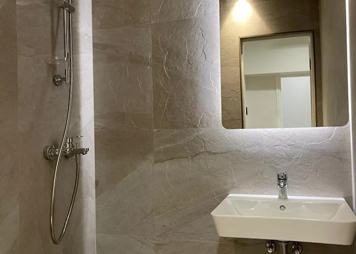 Airport-bus - 13 North - Comfort 4 *