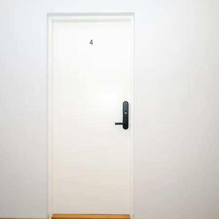 Apartament Airport-bus - 13 North - Comfort 4 *