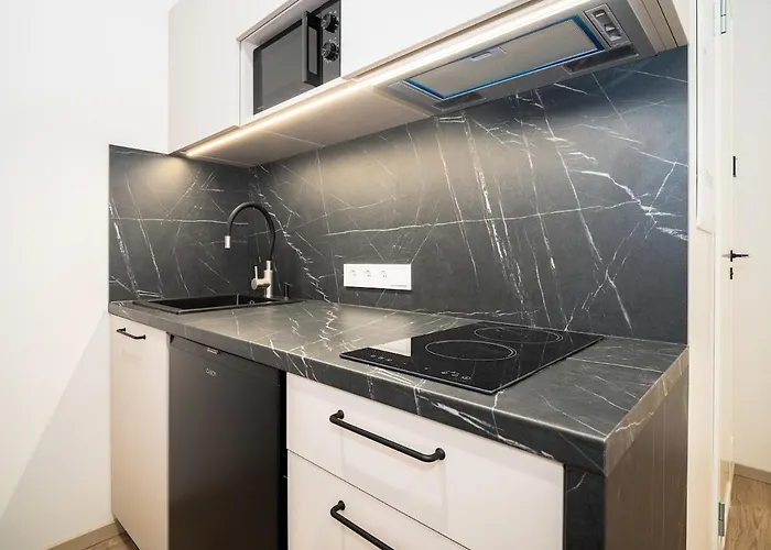 Airport-bus - 13 North - Comfort 4